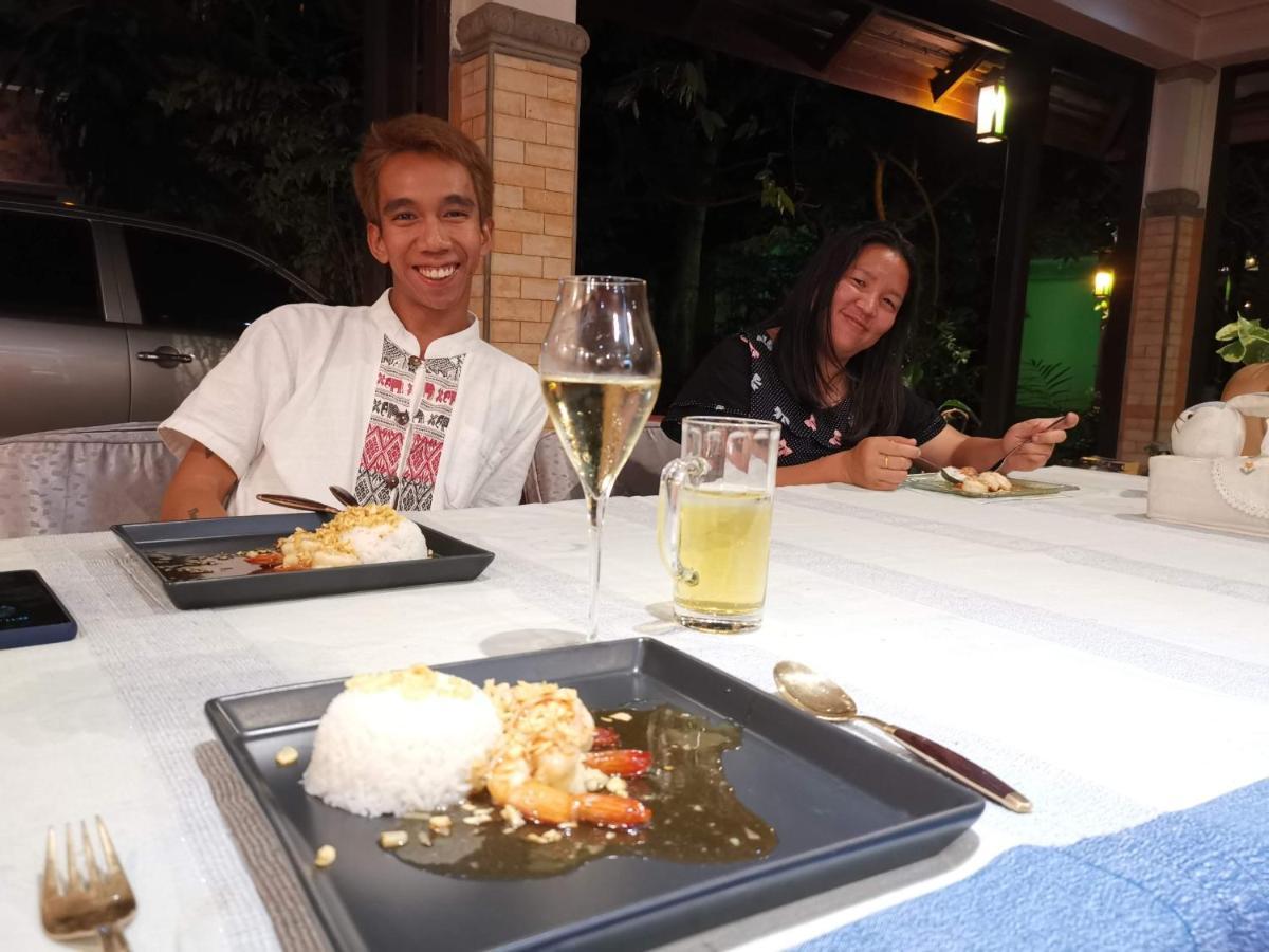 Awara Signature House Hotel Chiang Mai Exterior foto